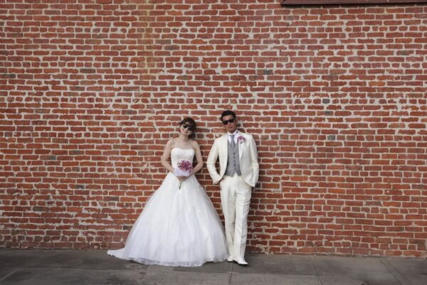 「皆様とてもご親切で温かかった」ダウンタウン＆アラモアナビーチで撮影した欲張りビーチフォトプランのお客様の声様のお写真